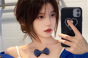 Strolling under the moonlit night, enjoying a journey through Shanghai's nightlife culture! Strolling under the moonlit night, enjoying a journey through Shanghai's nightlife culture!